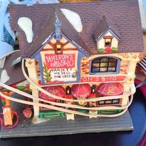 Lighted Country Store 🏬